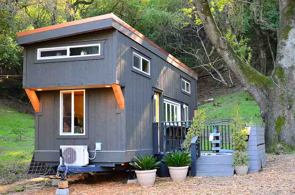 functional-tiny-house-close-to-nature-pretend-magazine