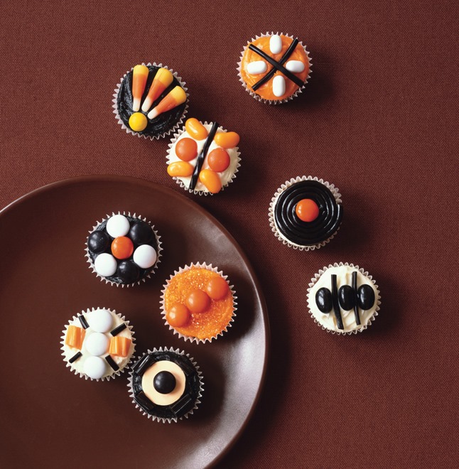 Elegant Halloween Cupcakes