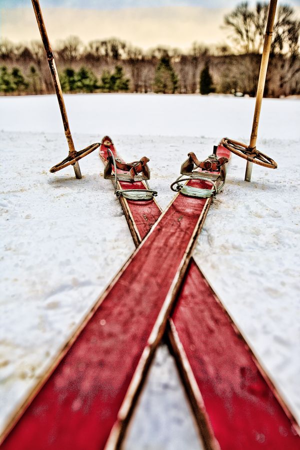 RED VINTAGE SKI