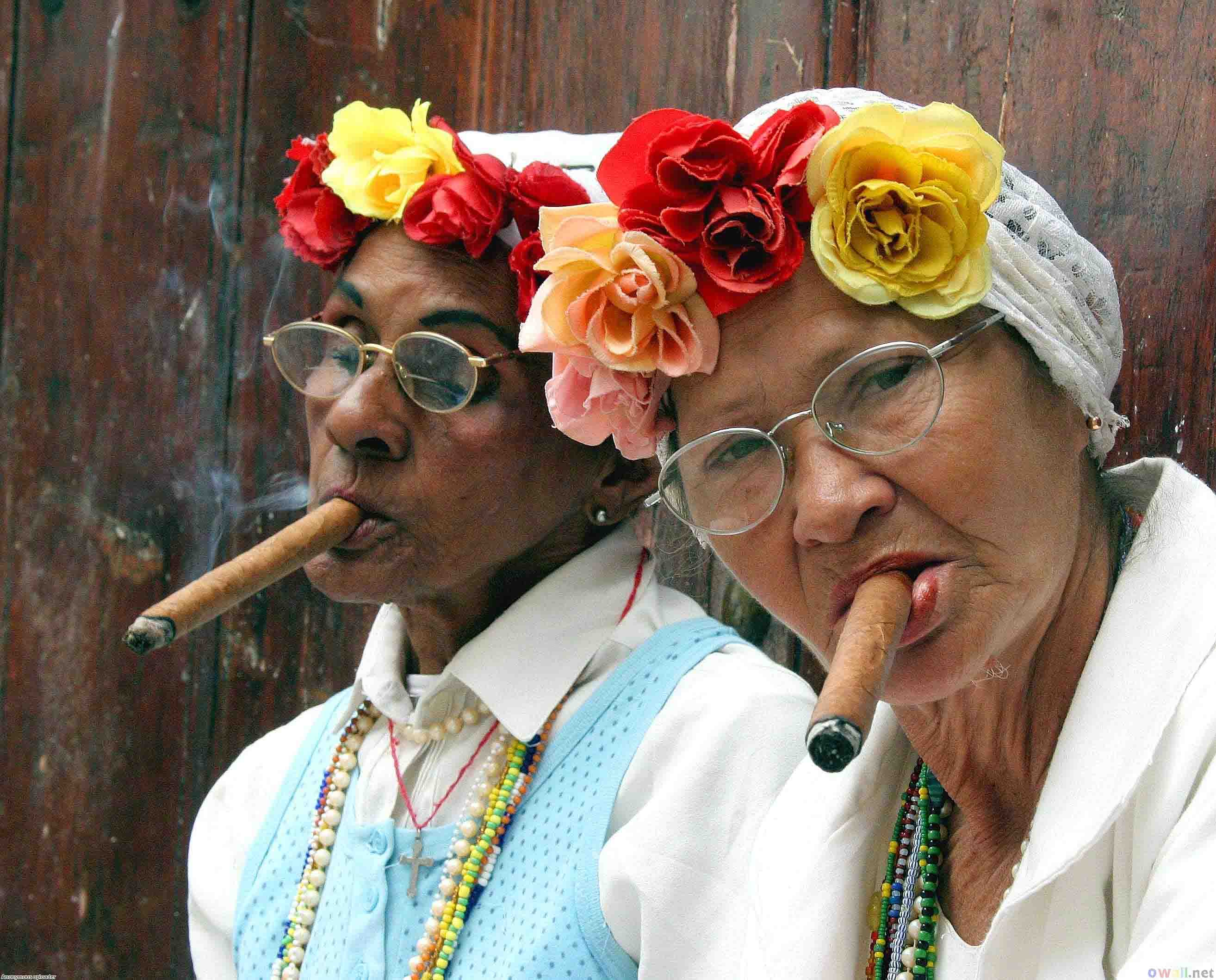 Cuban cigar smokers