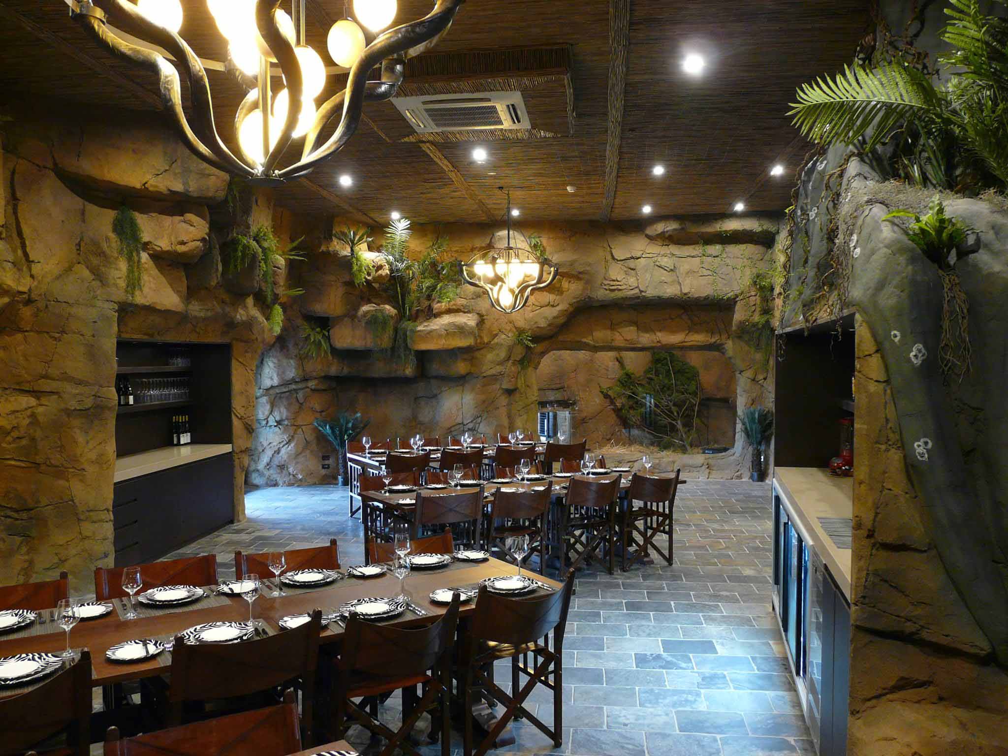 The Jamala Wildlife Lodge dining room