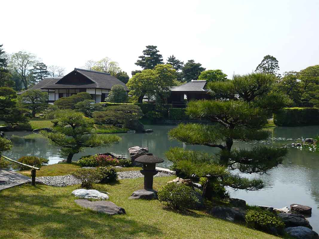 Katsura_Imperial_Villa_in_Spring The gardens of Katsura (Katsura Imperial Villa), Japan