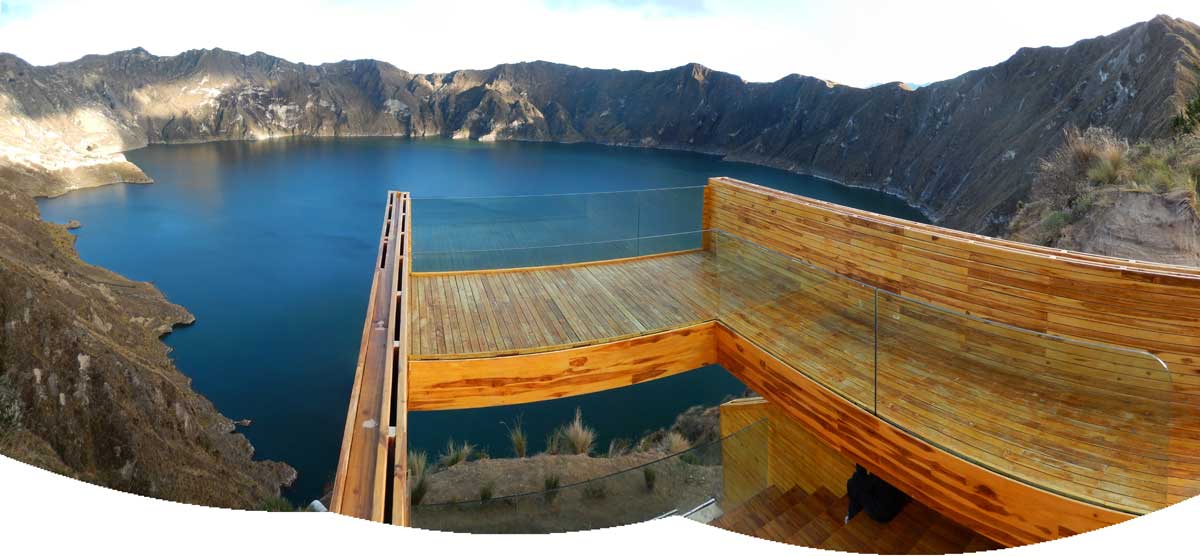 Quilotoa-wooden-platform-Ecuador