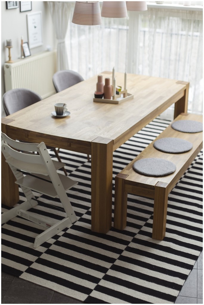 carpet-dining-room-black-and-white-accents-carpet-dining-room-design