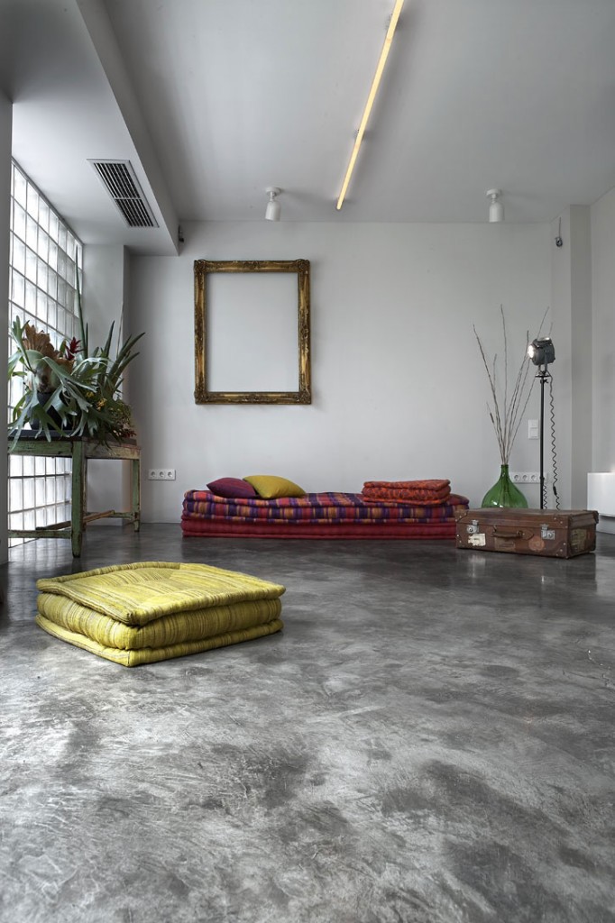 living-room-furnishings-transform-of-the-garage