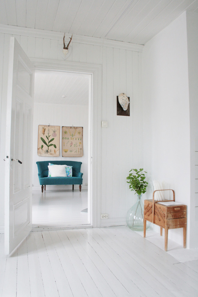 white-wooden-floor-scandinavian-design