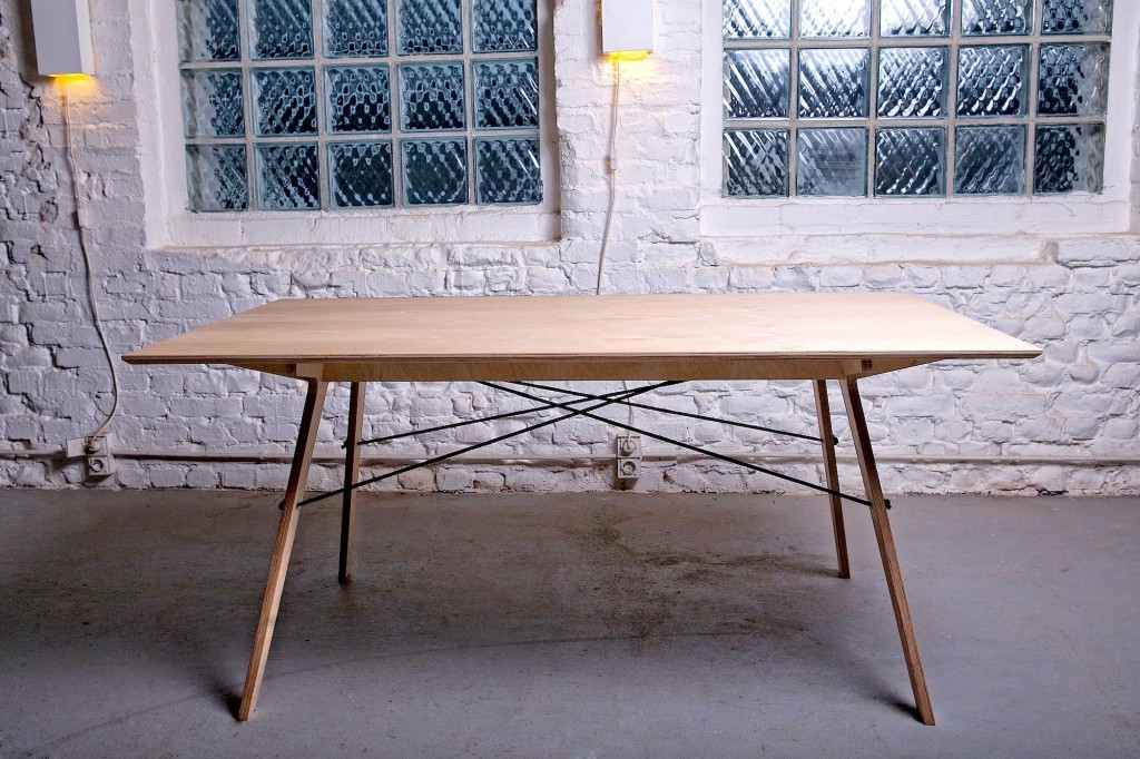 f-the-wooden-table-a-classic-in-the-interior-design