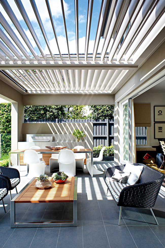 Light-filled outdoor minimalist garden furniture patio patio design
