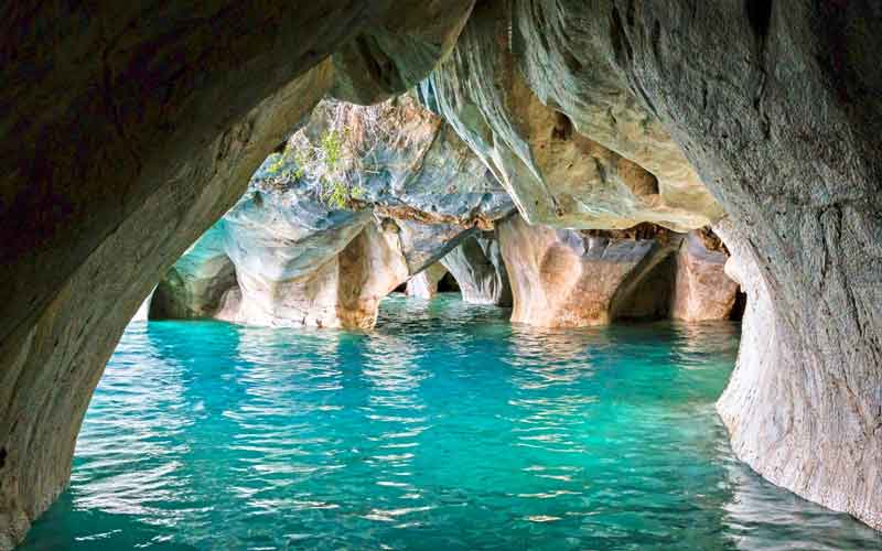 The-Marble-Caves-In-Chile-Lakes-turquoise-water-beautiful-erosion-geology