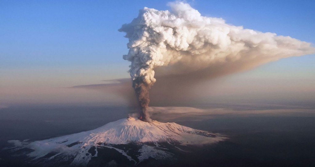 etnа volcano eruption italy