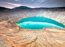 Cosmic-Desert-Pit-In-Bulgaria-blue-waters-tourists-in-bulgaria-mountains-amazing-landscape