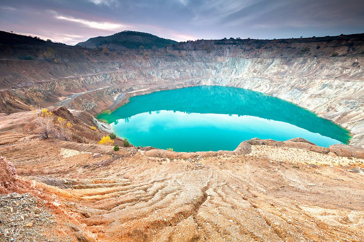 Cosmic-Desert-Pit-In-Bulgaria-blue-waters-tourists-in-bulgaria-mountains-amazing-landscape