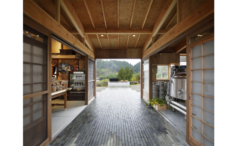 Kamikatz-Public-House-zero-waste-building-from-recycled-garbage-facade-Japan-town-Kamikatsu-hall