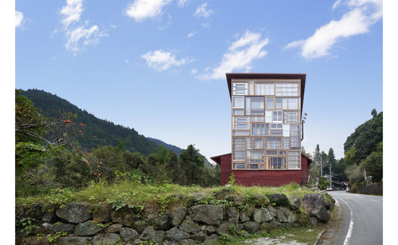 Kamikatz-Public-House-zero-waste-building-from-recycled-garbage-facade-Japan-town-Kamikatsu