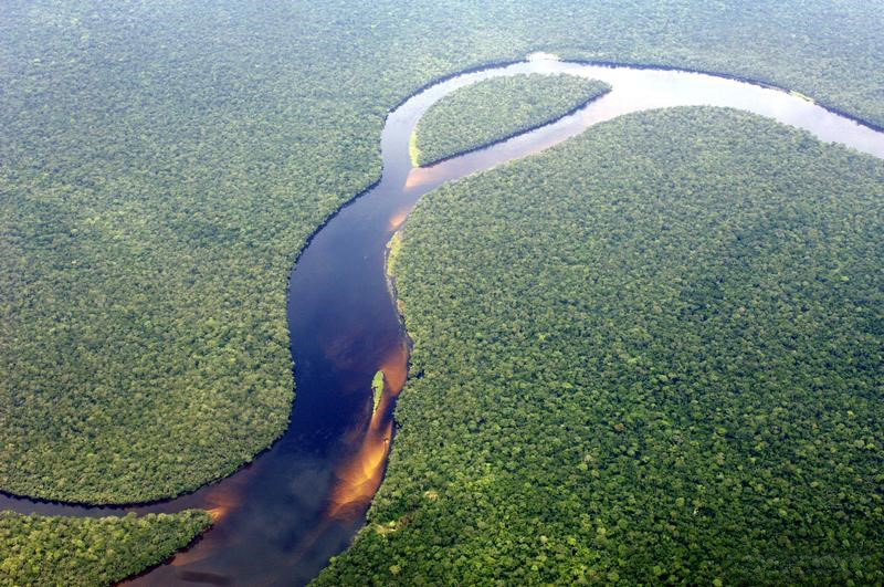 The-river-Congo,-also-known-as-the-Zaire-River-is-the-largest-river-in-Western-Central-Africa-rainforest