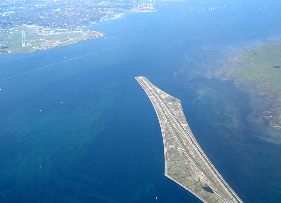 Peberholm-artificial-island-bridge-view-from-air-Öresund-bridge