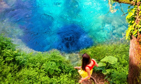 The-Bottomless-Lake-In-Albania-attraction-great-tourist-destination-beautiful-landscape-albania