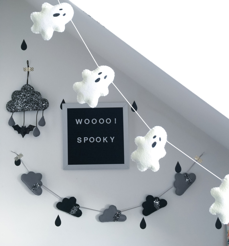 Ghost-Halloween-Garlands-Halloween-lights-outside-halloween-decorations-diy-halloween-decorations-best-halloween-decorations--halloween-yard-decorations-vintage-halloween-decorations