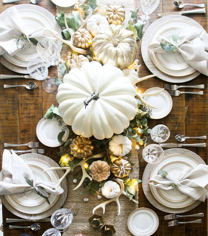 Table-White-Pumpkin-Decoration-for-Thanksgiving-thanksgiving-decorations-thanksgiving-home-decorations-thanksgiving-ornaments-thanksgiving-door-decorations