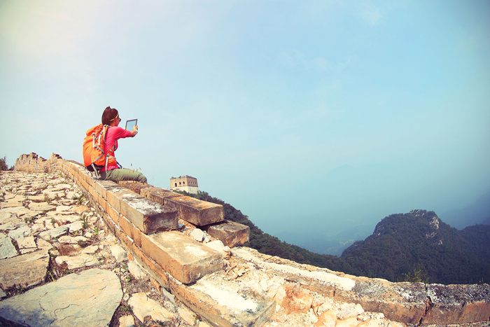 The-Great-Wall-of-China,-China-Girl-Selfie-On-The-Edge-Selfies-Selfie-take-a-selfie-the-selfie-best-selfie-selfie-stick