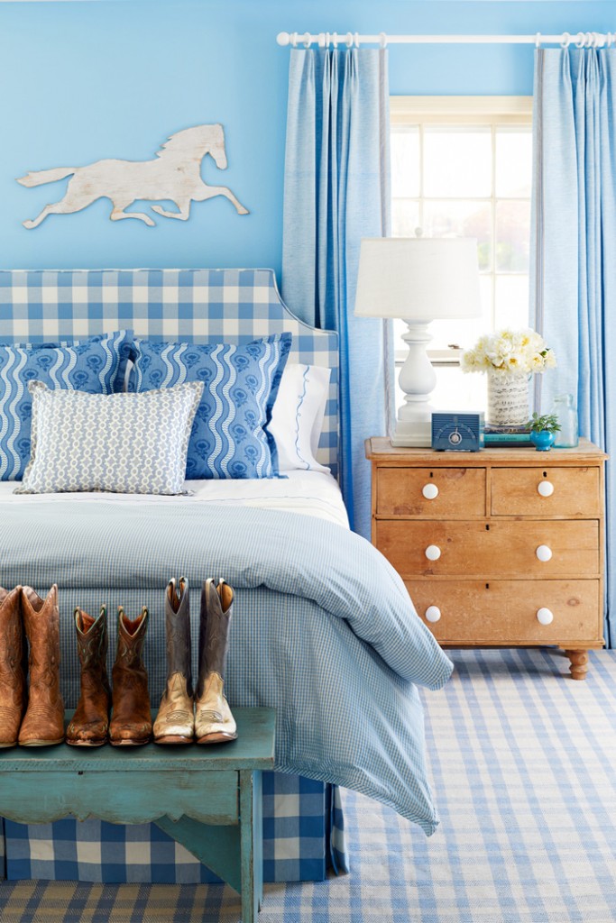 Baby-Blue-Bedroom-Interior-Boots-Horse-colors-color-palette-colour-schemes-complementary-colors-colour-combination-basic-color-wheel