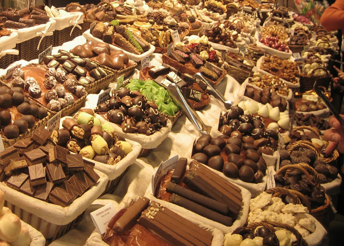 Barcelona-Spain-Christmas-Market-Chocolate-Stall-best-christmas-markets-christmas-market-holidays-best-christmas-markets-in-europe-christmas-markets