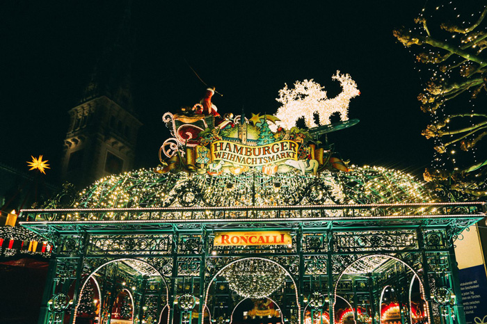 Hamburg-Germany-Christmas-Market-Brigh-Lights-Santa-Claus-best-christmas-markets-christmas-market-holidays-best-christmas-markets-in-europe-german-christmas-markets