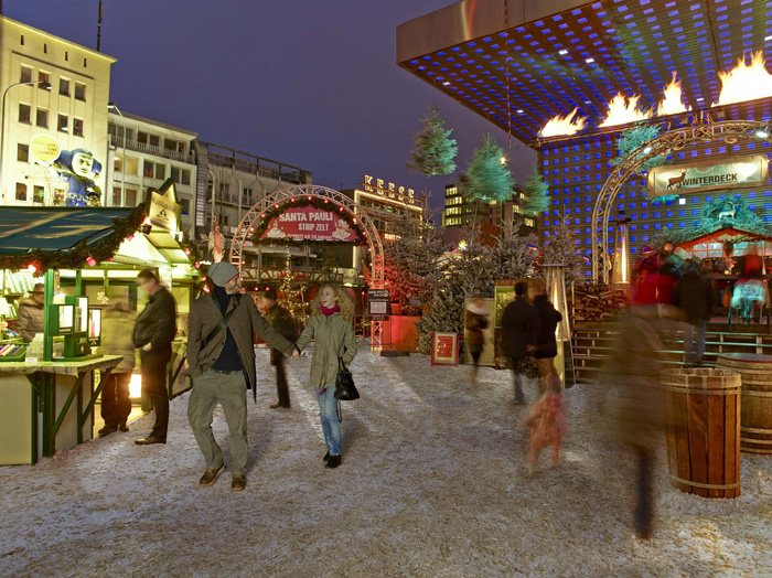 Hasmburg-Christmas-Market-Happy-Couple-best-christmas-markets-christmas-market-holidays-best-christmas-markets-in-europe-german-christmas-markets