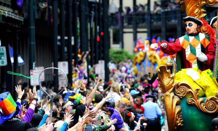 Mardi-Gras-Carnival-US-Colorful-Crowd-on-the-Streets-Men-in-Costume-carnival-festival-carnival-party-carnival-events-local-carnivals-carnival-cruise