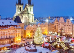 Prague-Christmas-Market-Captured-from-above-Christmas-lights-best-christmas-markets-christmas-market-holidays-best-christmas-markets-in-europe