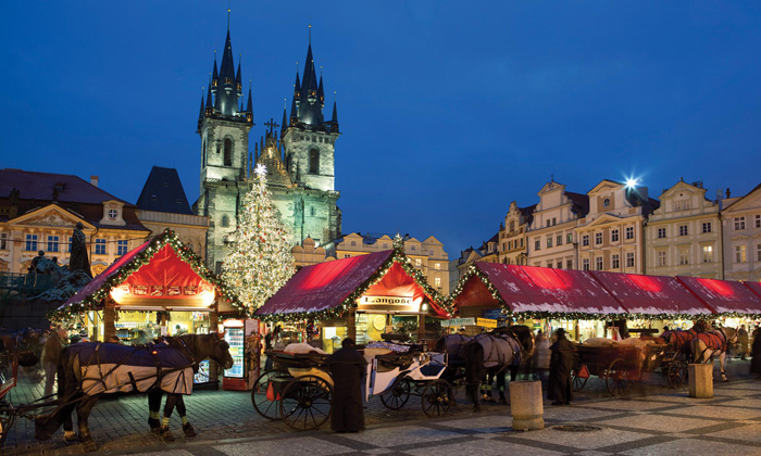 Prague-Christmas-Market-Carriage-Horses-Stands-Christmas-lights-best-christmas-markets-christmas-market-holidays-best-christmas-markets-in-europe