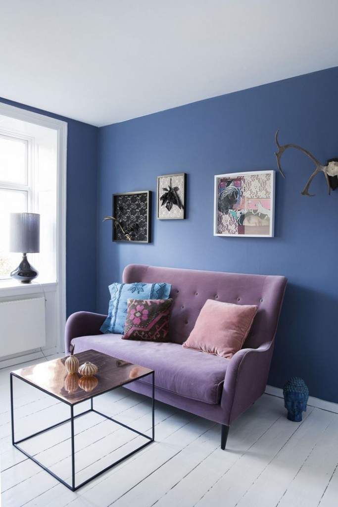 Purple-and-Blue-Interior-Livingroom-Purple-Sofa-colors-color-palette-colour-schemes-complementary-colors-colour-combination--basic-color-wheel