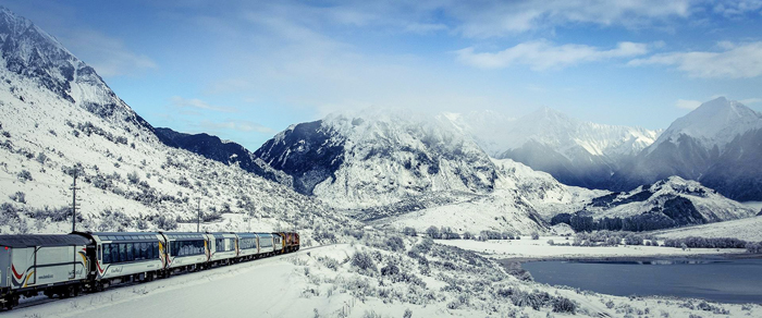 Tranz-Alpine-Wintertime-Mountains-Trail-train-travel-rail-travel-great-train-journeys-train-vacations-packages-best-train-trips-scenic-railroad-trips