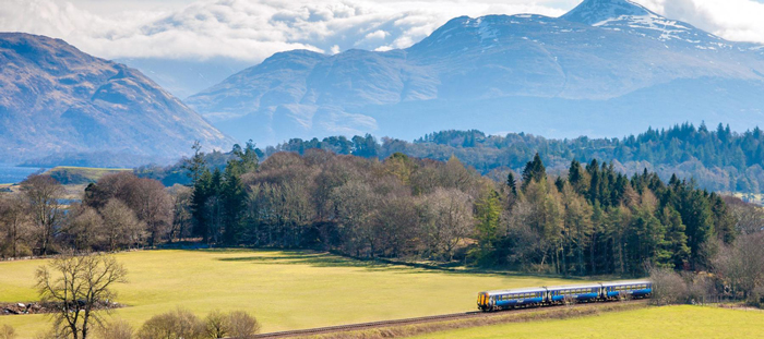 West-Highland-Train-Line-Scotland-by-Rail-train-travel-rail-travel-great-train-journeys-train-vacations-packages-best-train-trips-scenic-railroad-trips