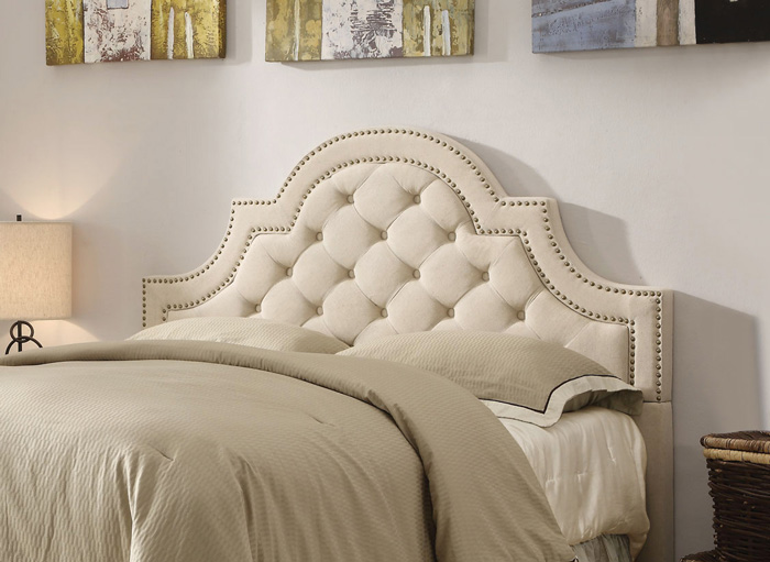 Classic-Headboard-Beautiful-White-Headboard-Cozy-Bed-Big-Blanket-White-Blanket