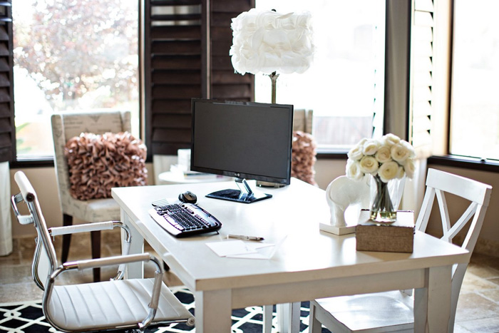 Feminine-Wooden-Workplace-Soft-Brown-Colors-home-office-feminine-home-office-home-office-ideas-home-office-desk-home-office-design