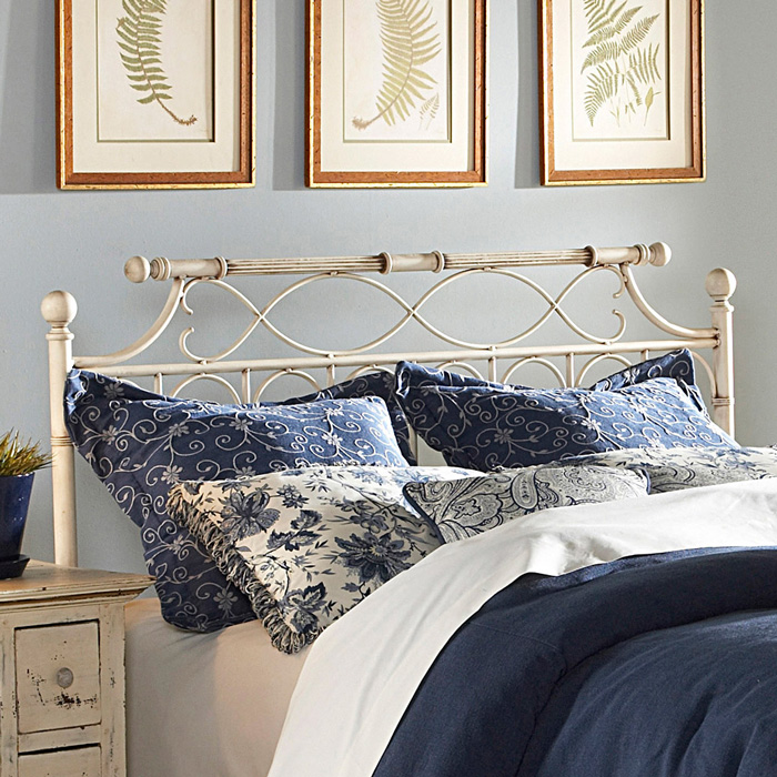 Metal-White-Headboard-Blue-Pillows-Blue-Blanket-Big-Cozy-Bed-Brigth-Bedroom-Ideas