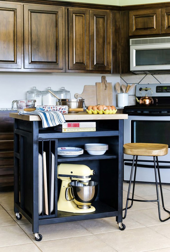 Small-Kitchen-Island-On-Wheels-Vintage-Kitchen-Island