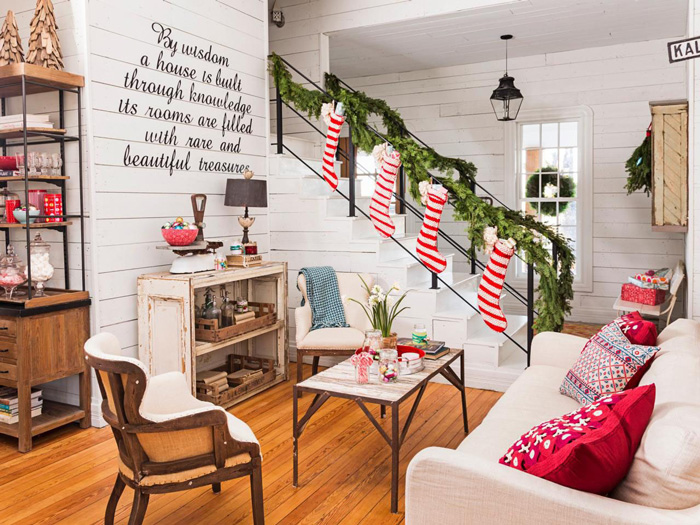 Sofa-Christmas-Decor-for-Livingroom-Cozy-Home-DIY-Christmas-Decoration-Ideas