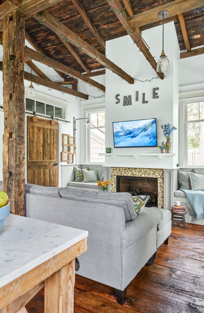 Cottage-Style-Fireplace-Cottage-Living-Room-Grey-Couch-cottage-style-cottage-decor-cottage-style-décor-cottage-decorating-ideas