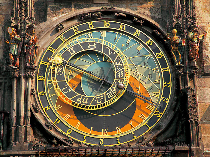 The-Astronomical-Clock,-Prague-clock-tower-clock-square-clock-tower-cafe-smaller-clock-tower-Closer-look