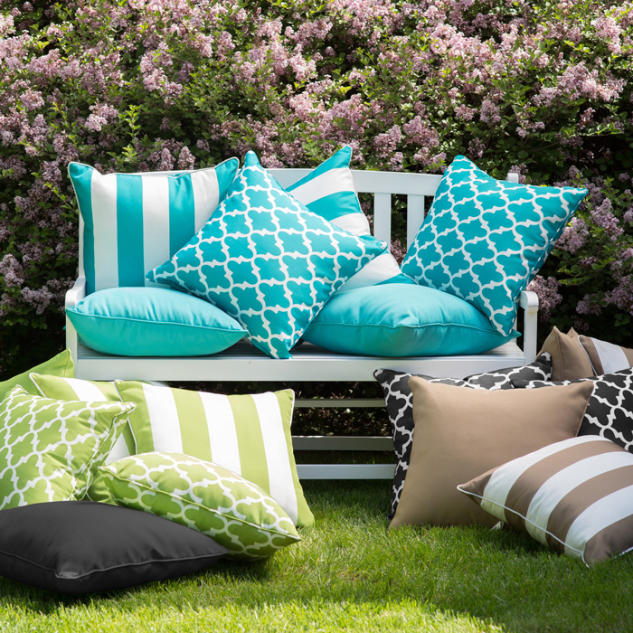 outdoor-pillows-outdoor-party-supplies-garden-furniture-colorful-garden-patio