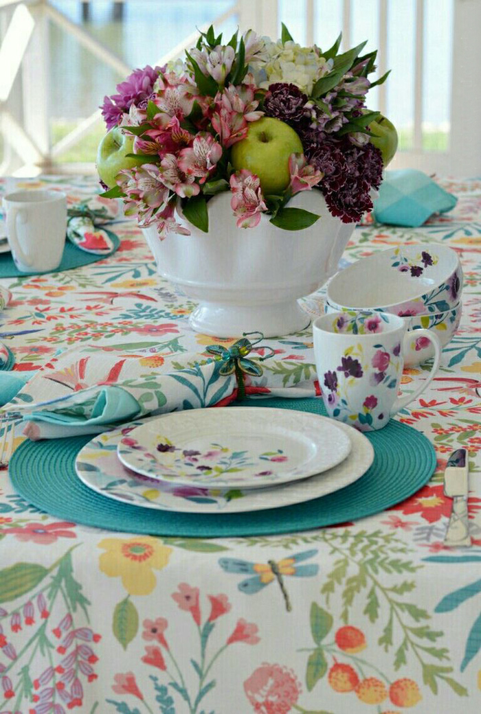 table-decorations--spring-table-decor-table-centerpieces-spring-table-decorations-table-decorations-centerpiece-ideas-simple-centerpieces