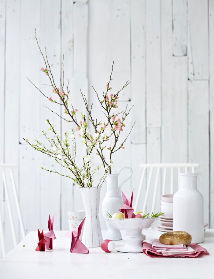 Easter-Decoration-Table-Ideas-Bunnies-from-Paper