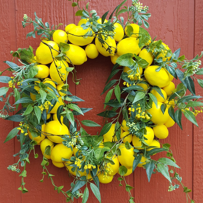 floral-decor-for-home-with-lemons-fruity-and-floral-decorations