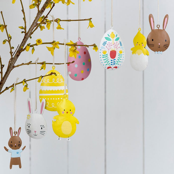 hanging-Easter-decorations