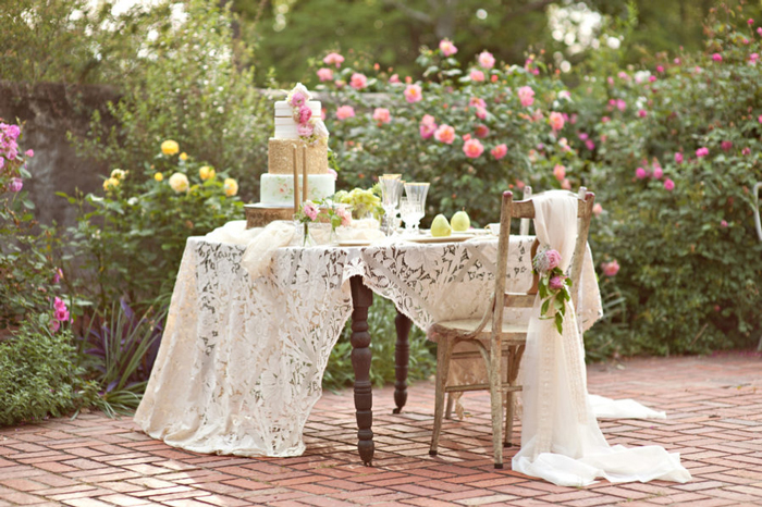 outdoor-shabby-chic-table-decoration-ideas