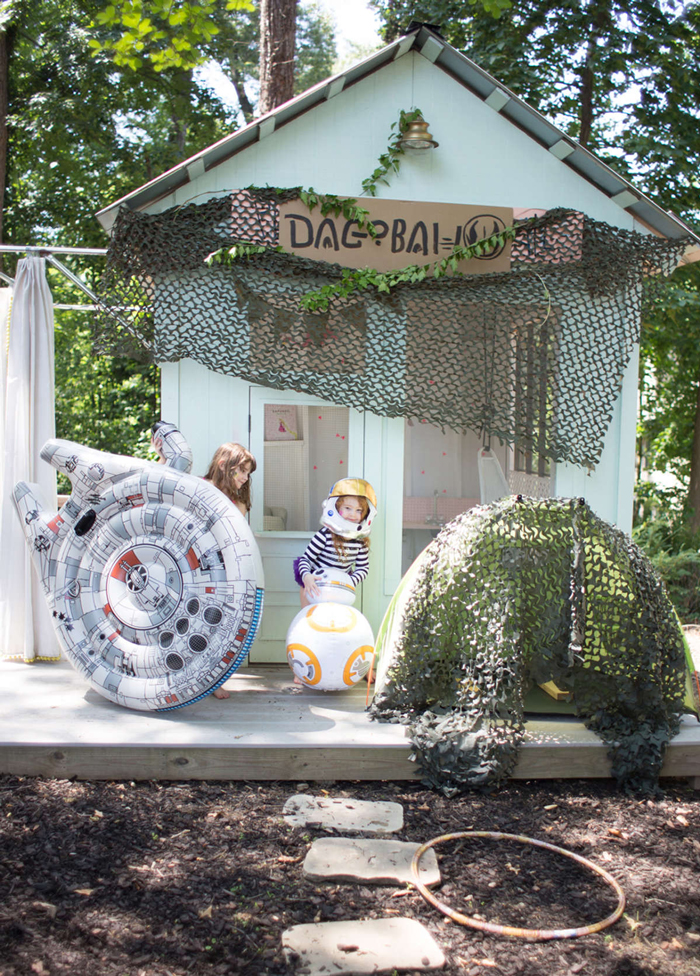 Outdoor-Kids-Birthday-Party-Ideas-Star-Wars-Costumes