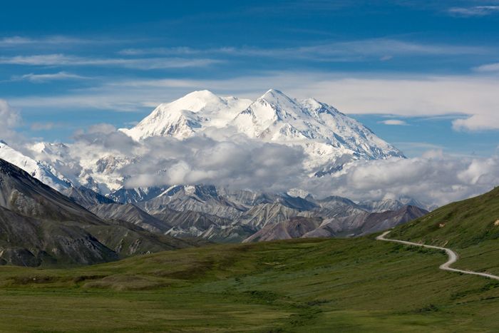 family-deal-in-alaska-mountains