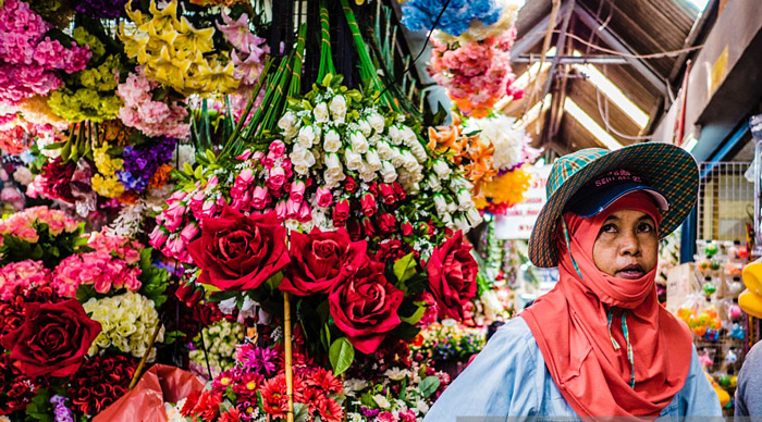 Chatuchak-Market-Bangkok-Artificial-Flower-Shop